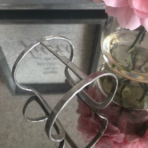 ✨Lucky Brand Hammered Cuff Bracelet✨